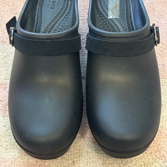 Crocs Sarah Mule Black Heeled Clog Comfort Slip-On Office Career Travel Commute - Picture 2 of 8
